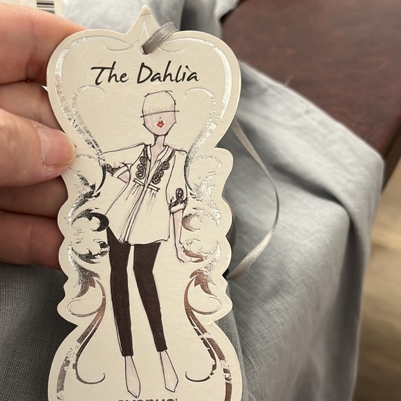 The Dahlia by Avenue - Picture 8 of 8